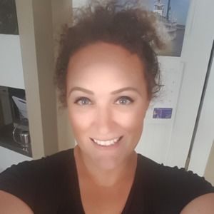 Meet your Posher, Naomi